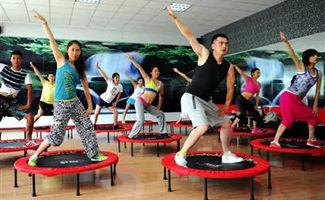 蹦床课视频,轻松掌握空中技巧与安全训练全攻略