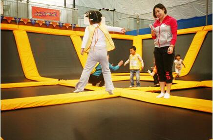 蹦床课视频,轻松掌握空中技巧与安全训练全攻略