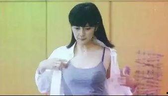 脱美女衣服视频,美女瞬间变身,性感诱惑尽收眼底